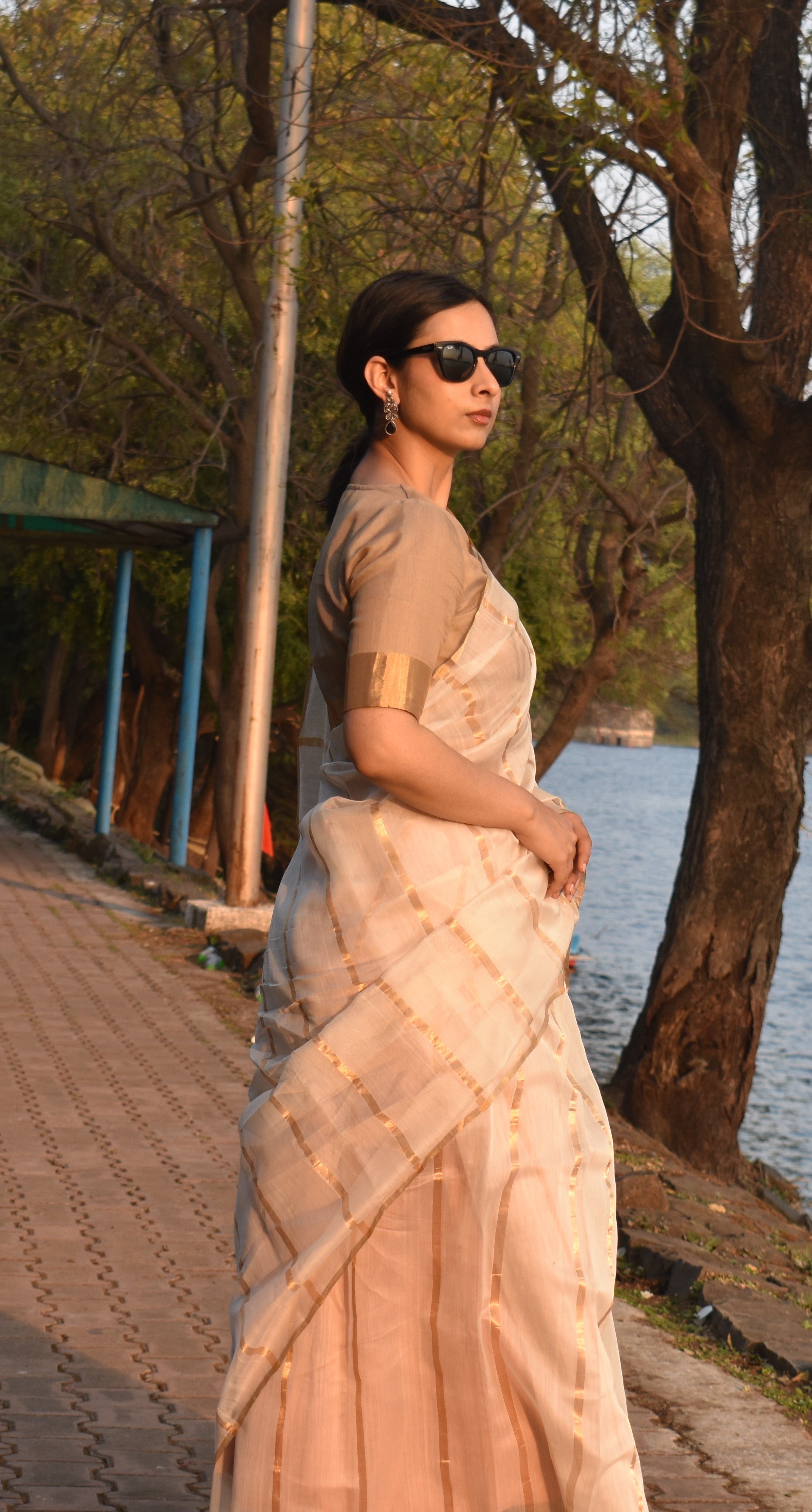 Soriee Ivory  Sari