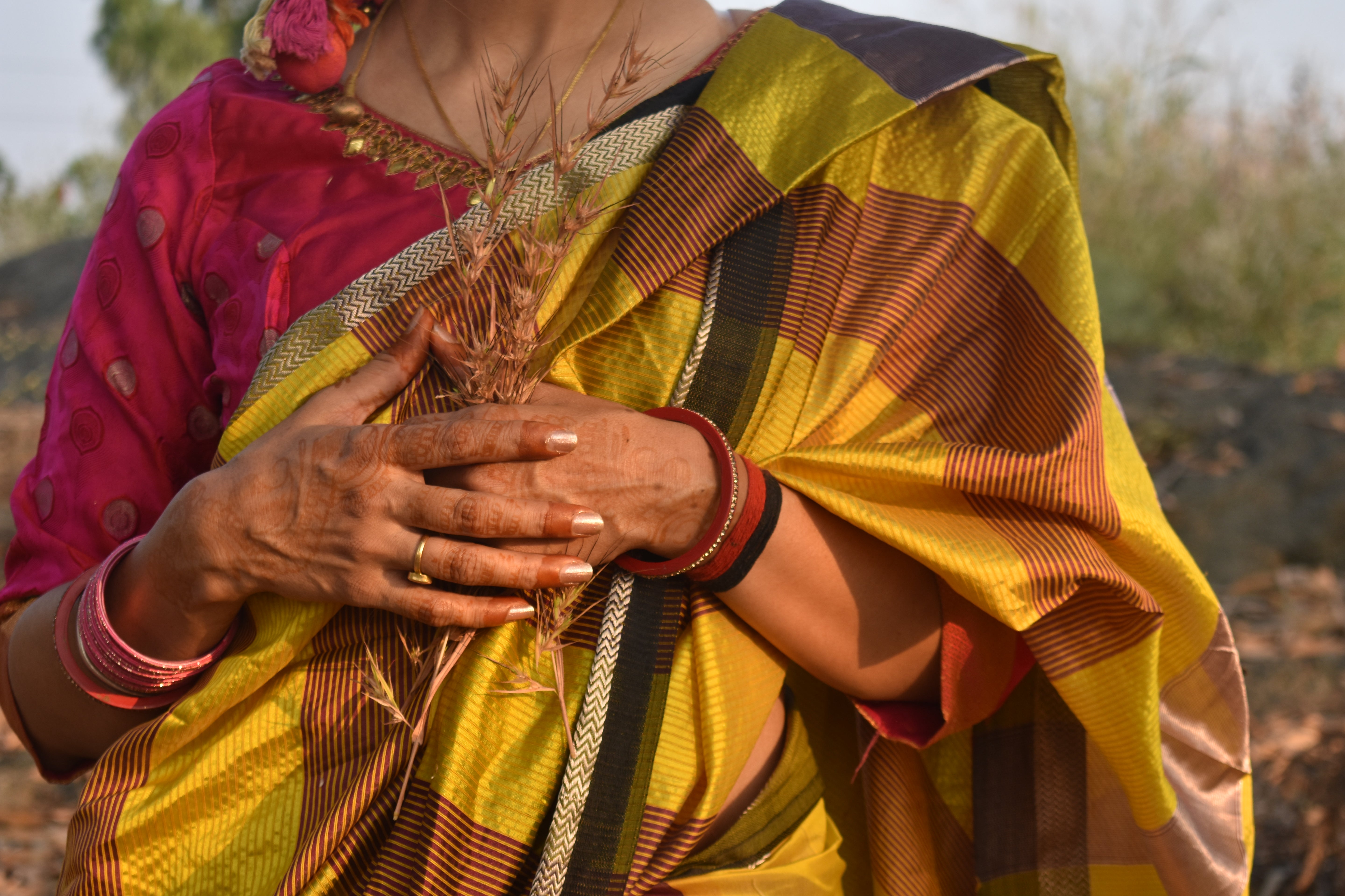 Mustard Aura Sari