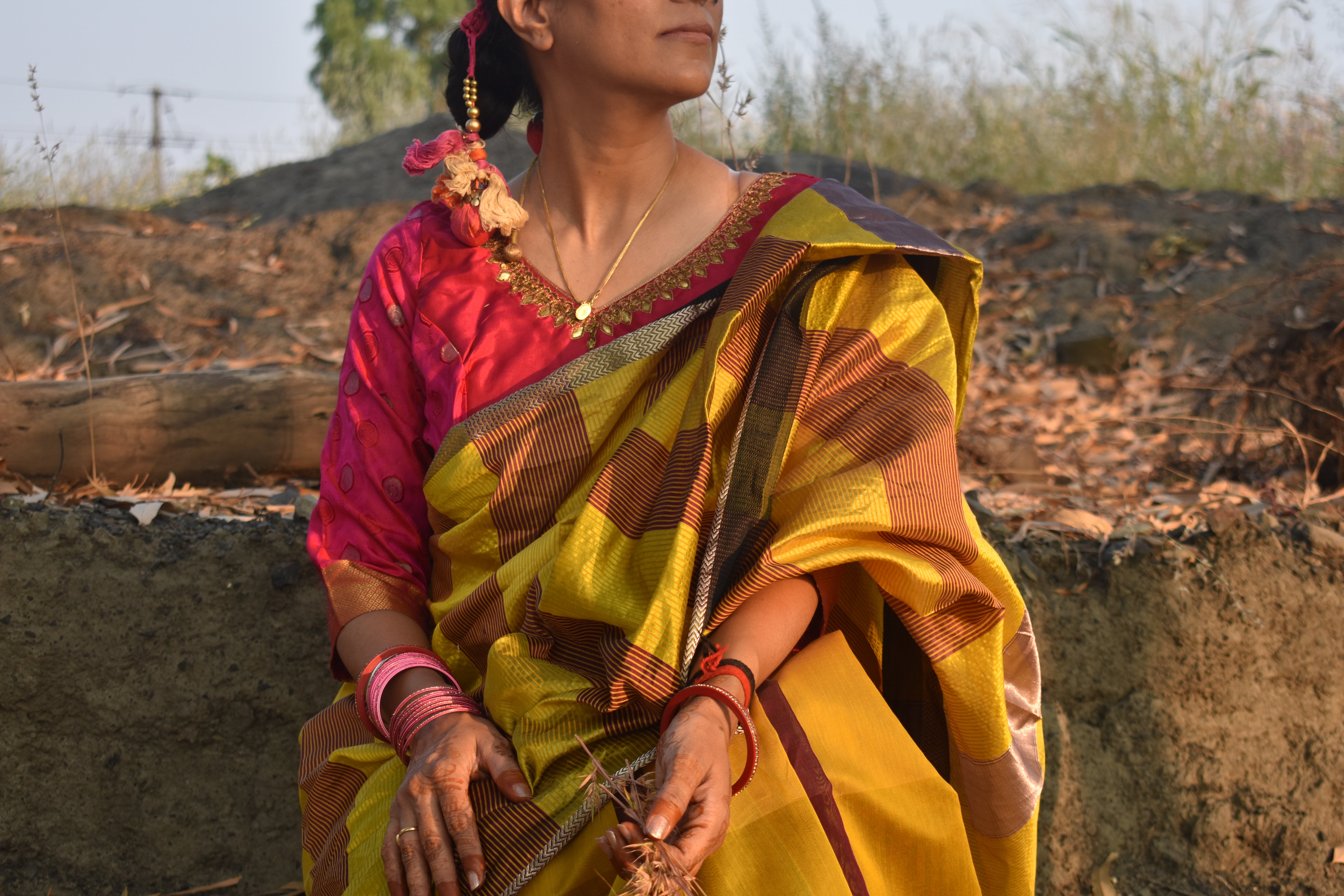 Mustard Aura Sari